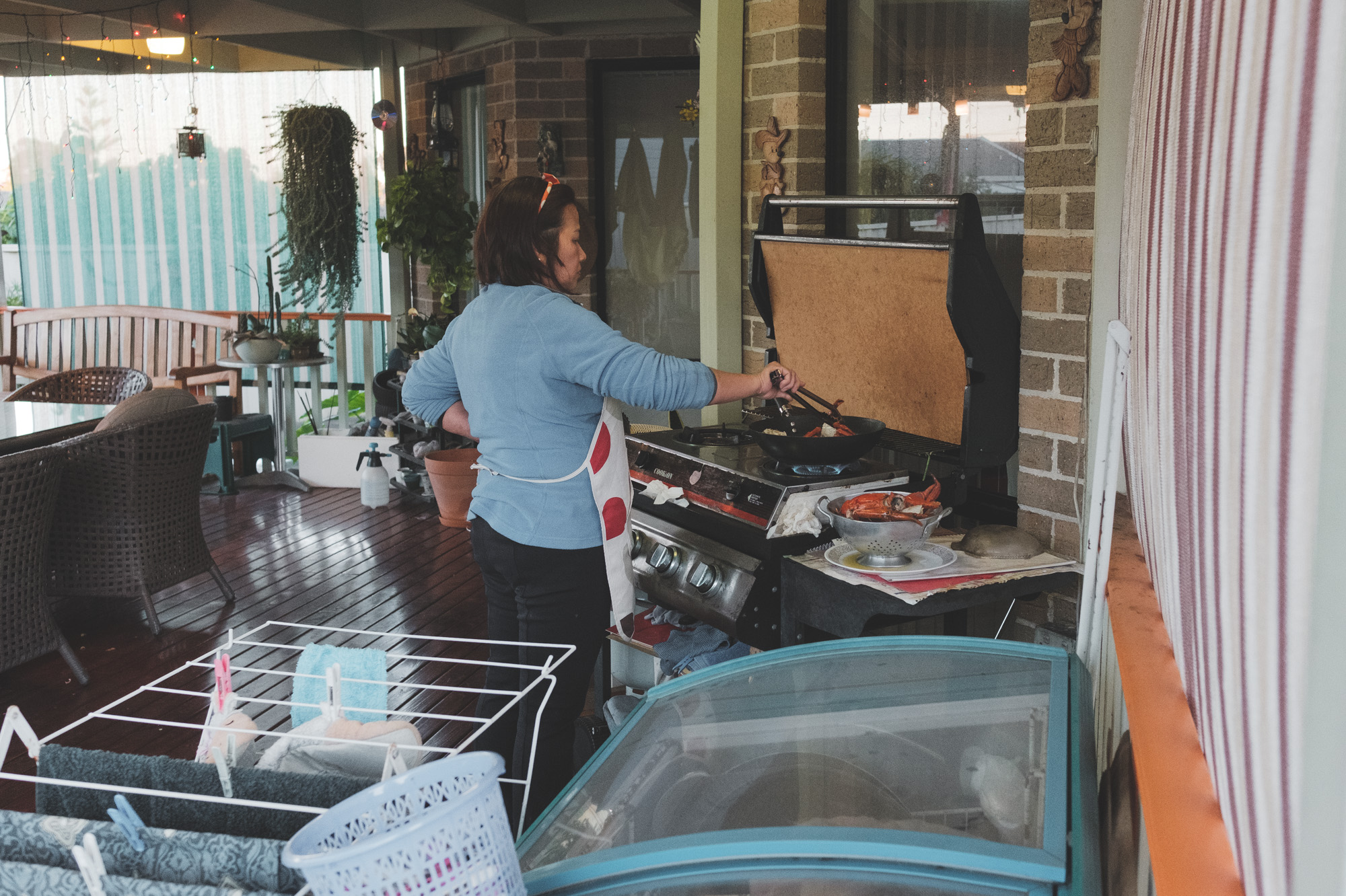 Wider show of the outside kitchen